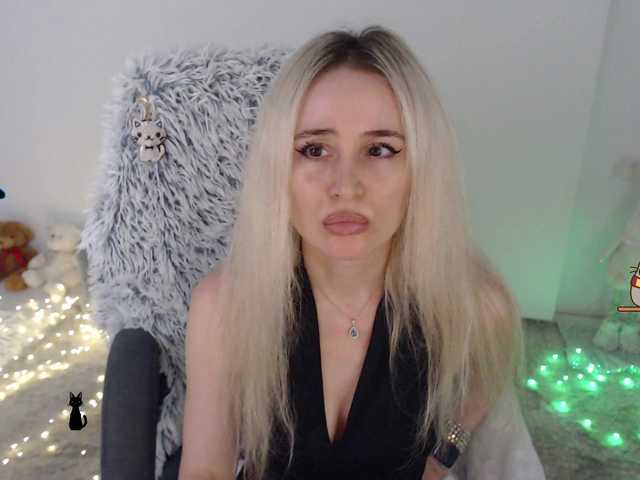 xyliganka777 live cam on BongaCams
