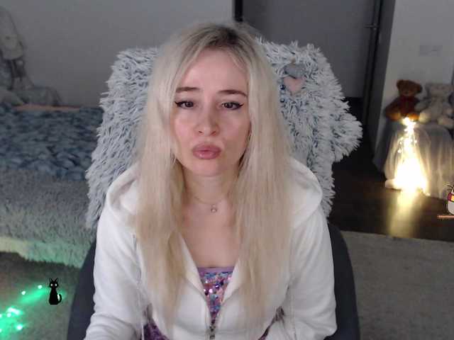 xyliganka777's BongaCams show and profile
