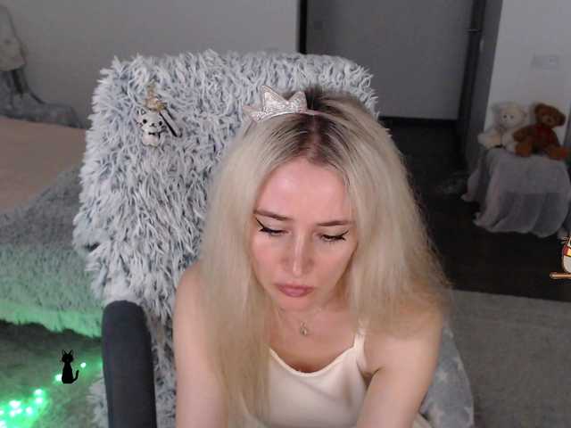 xyliganka777 live webcam show