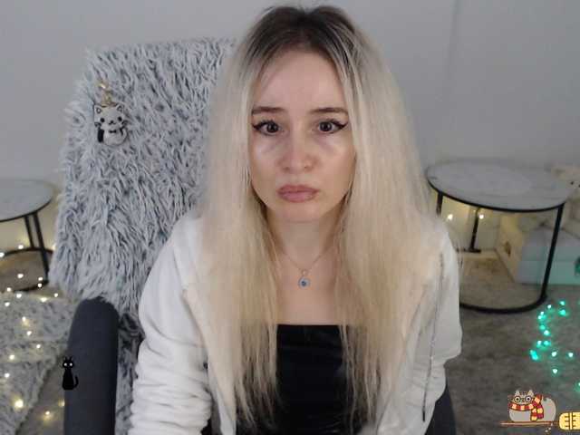 xyliganka777 live cam on BongaCams