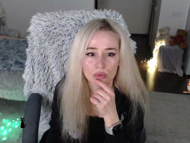 xyliganka777's BongaCams show and profile