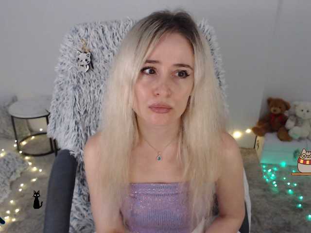 xyliganka777 live cam on BongaCams