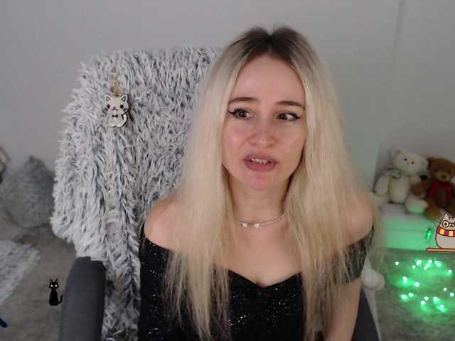 xyliganka777 live cam on BongaCams