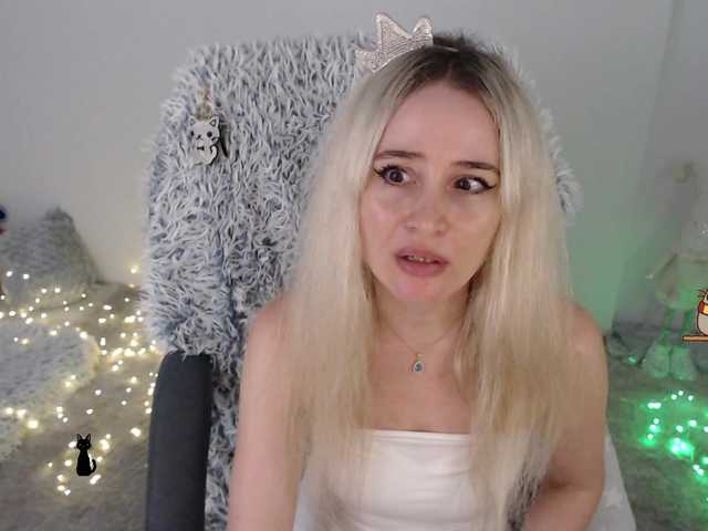 xyliganka777 live cam on BongaCams