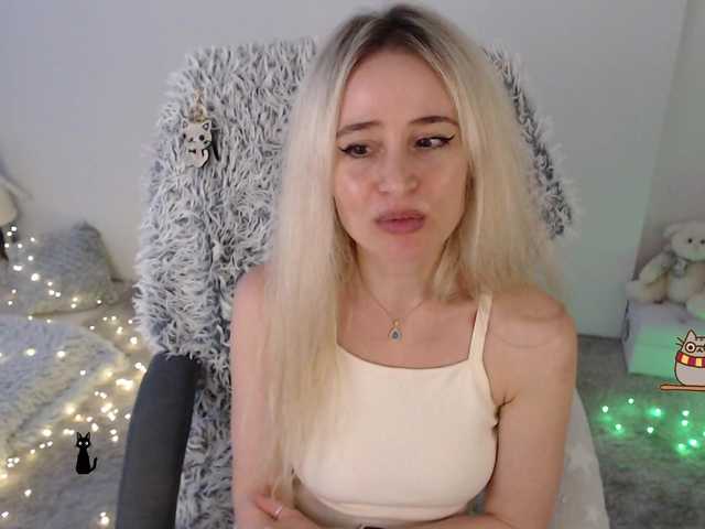 xyliganka777 live cam on BongaCams