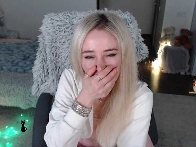 xyliganka777's BongaCams show and profile