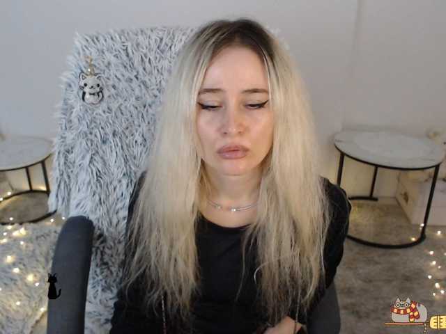 xyliganka777 live cam on BongaCams