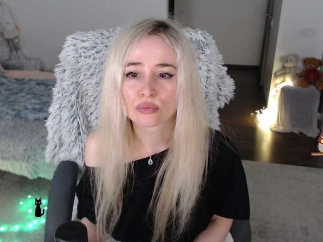 xyliganka777's BongaCams show and profile