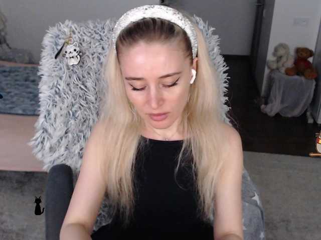 xyliganka777 live cam on BongaCams