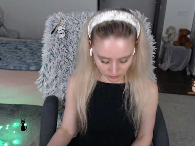 xyliganka777 live cam on BongaCams
