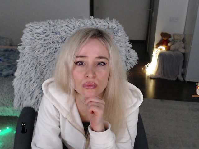 xyliganka777's BongaCams show and profile