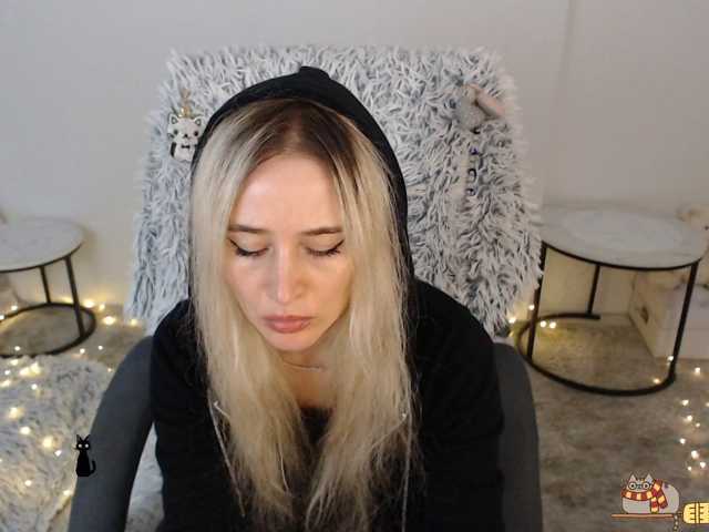 xyliganka777 live cam on BongaCams