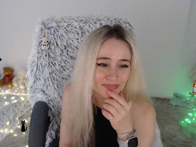 xyliganka777 live cam on BongaCams
