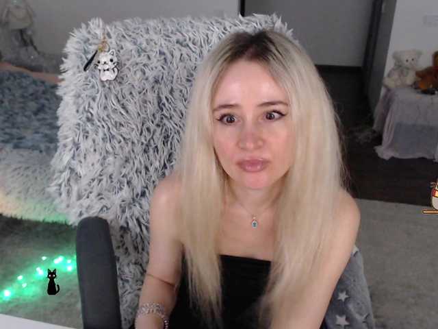 xyliganka777 live cam on BongaCams