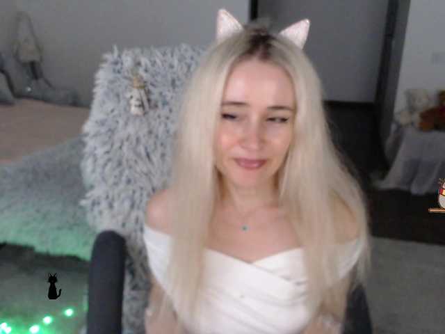 xyliganka777 live cam on BongaCams