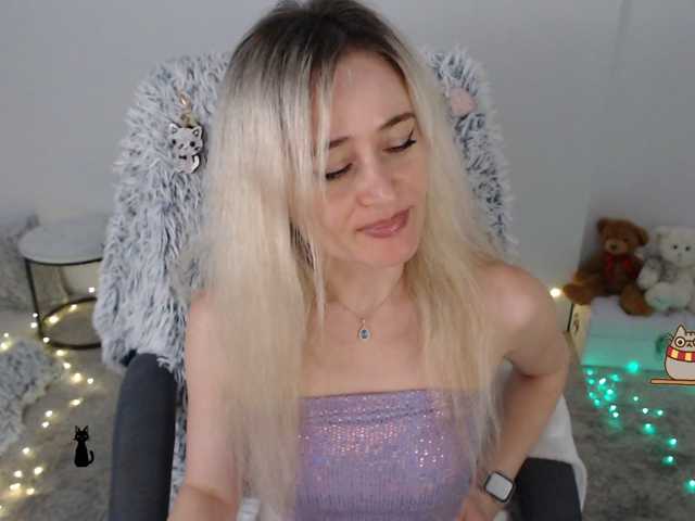 xyliganka777 live cam on BongaCams