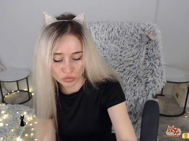 xyliganka777 live cam on BongaCams