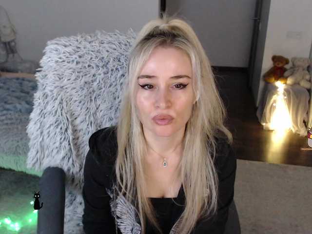 xyliganka777's BongaCams show and profile