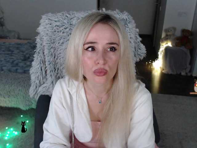 xyliganka777's BongaCams show and profile