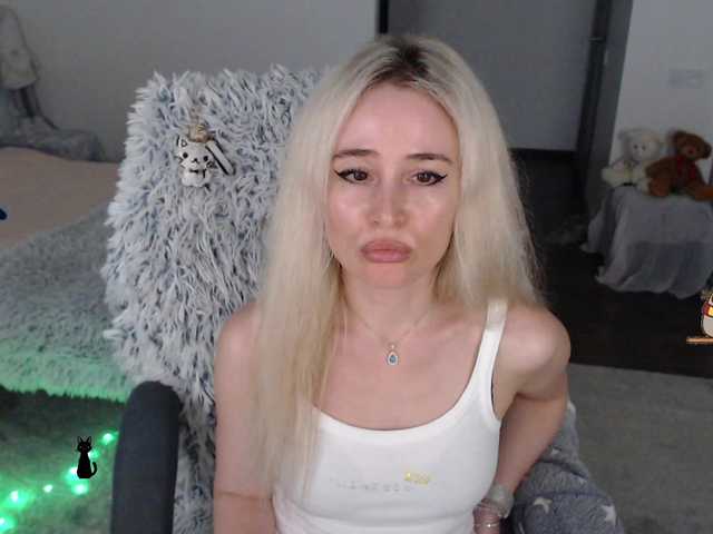 xyliganka777 live cam on BongaCams