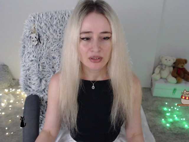 xyliganka777 live cam on BongaCams
