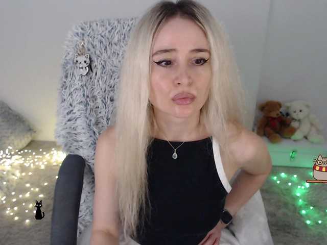 xyliganka777 live cam on BongaCams