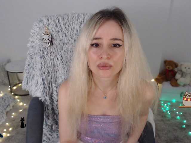 xyliganka777 live cam on BongaCams
