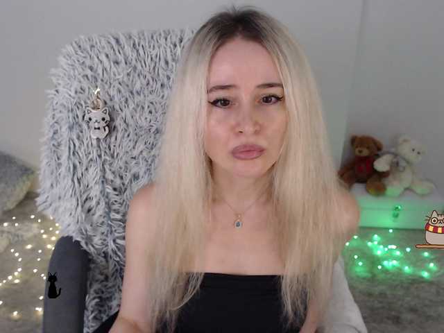 xyliganka777 live cam on BongaCams