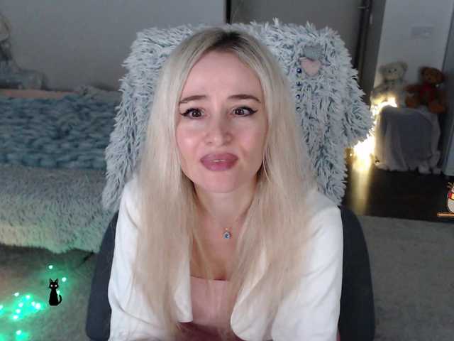 xyliganka777's BongaCams show and profile