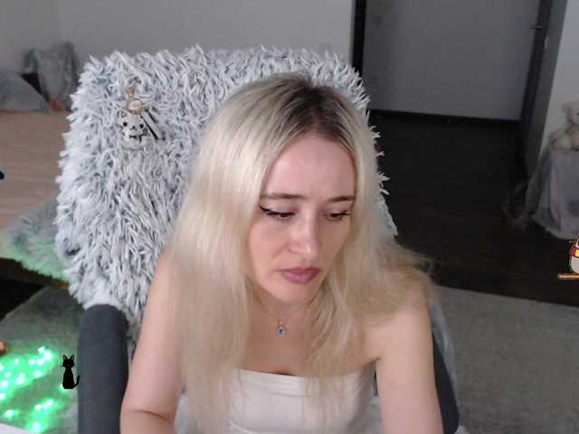 xyliganka777 live cam on BongaCams