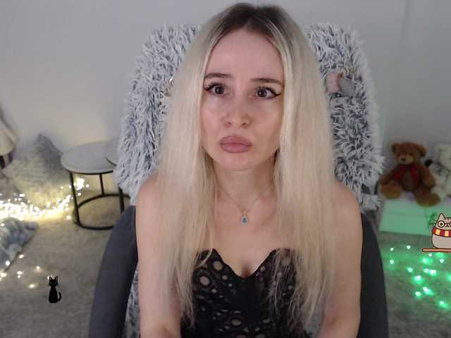 xyliganka777 live cam on BongaCams
