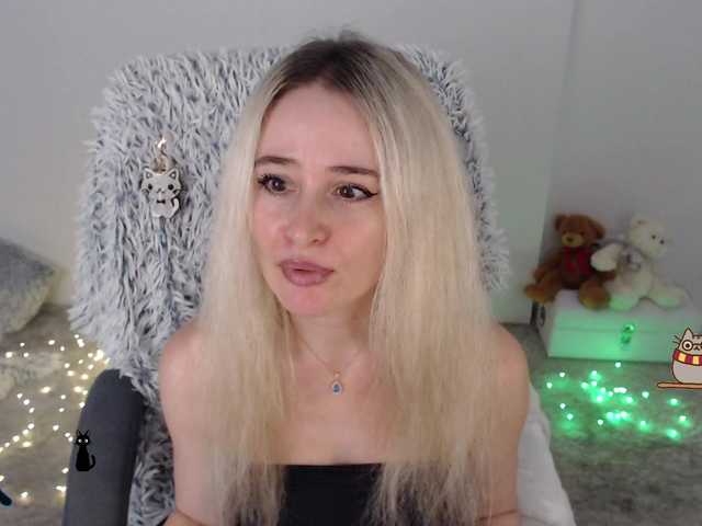 xyliganka777 live cam on BongaCams