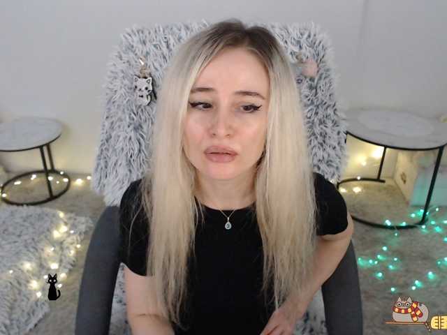 xyliganka777 live cam on BongaCams