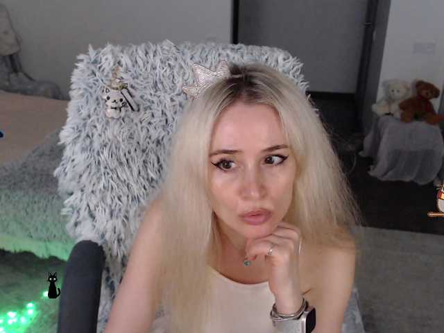 xyliganka777 live webcam show
