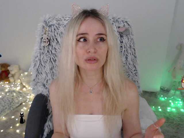 xyliganka777 live cam on BongaCams