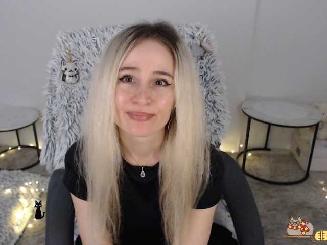 xyliganka777 live cam on BongaCams