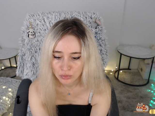 xyliganka777 live cam on BongaCams