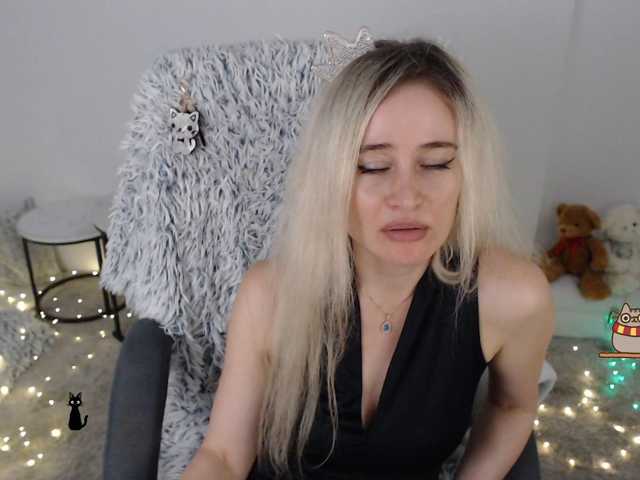 xyliganka777 live cam on BongaCams