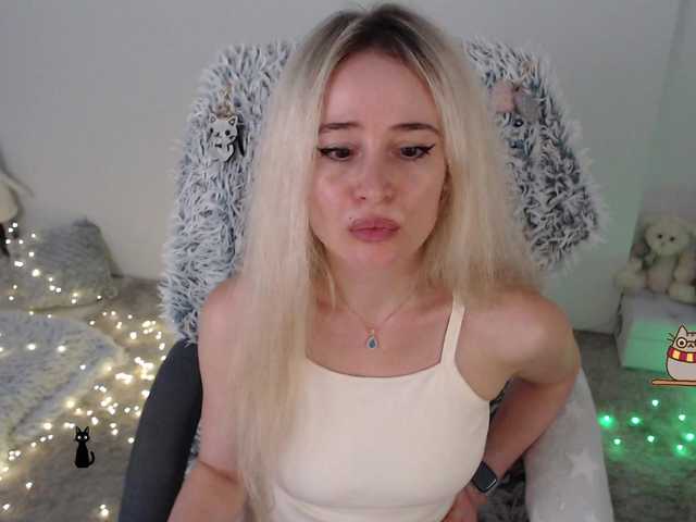 xyliganka777 live cam on BongaCams