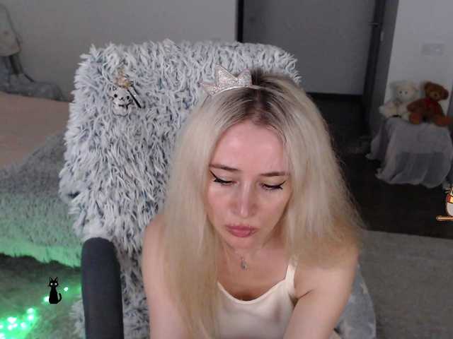 xyliganka777 live webcam show