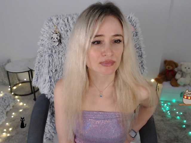 xyliganka777 live cam on BongaCams