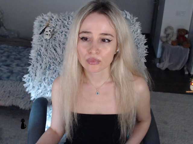 xyliganka777 live cam on BongaCams