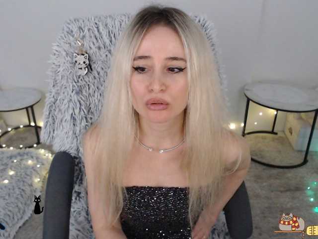 xyliganka777, en vivo ahora en BongaCams