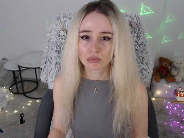 xyliganka777 live cam on BongaCams