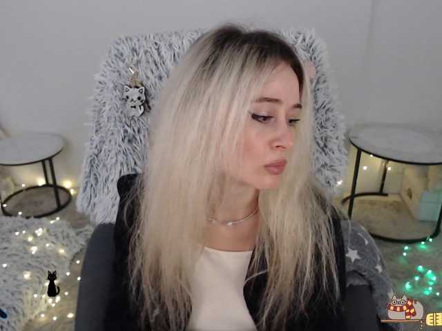 xyliganka777 live cam on BongaCams