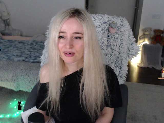 xyliganka777's BongaCams show and profile