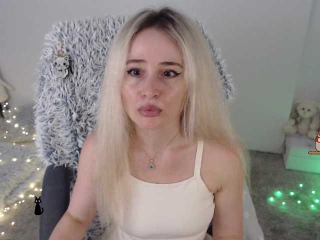 xyliganka777 live cam on BongaCams
