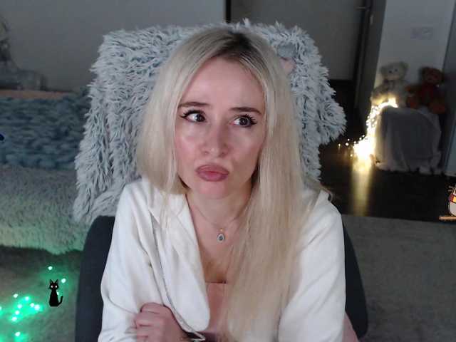 xyliganka777's BongaCams show and profile