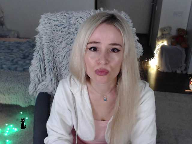 xyliganka777's BongaCams show and profile