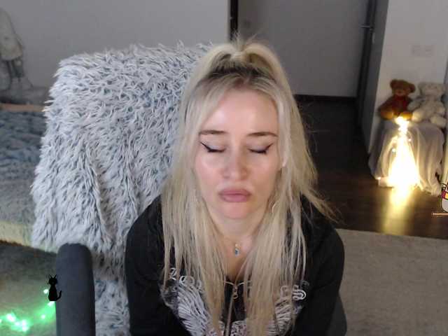 xyliganka777's BongaCams show and profile